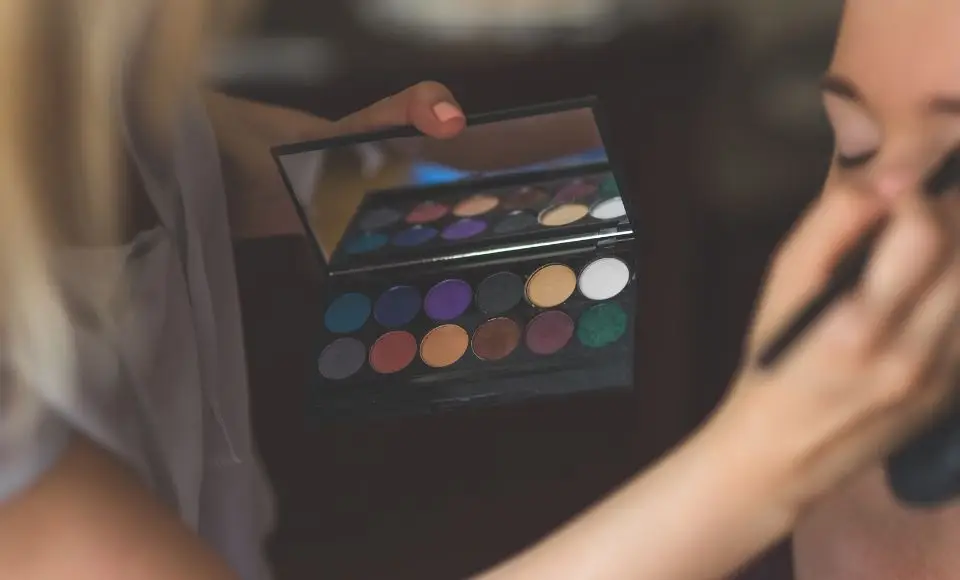 100 nomes para lojas de maquiagem que vão destacar sua marca