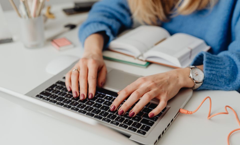 Ganhar dinheiro com pesquisa remunerada vale a pena?